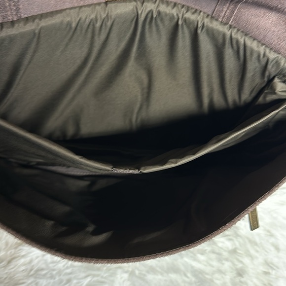 LeDonne Distressed Leather Messenger Bag - Picture 6 of 10